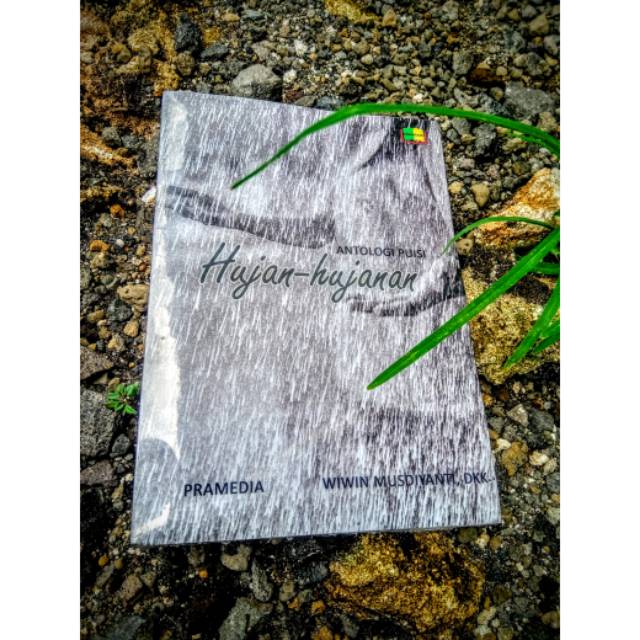 Hujan Hujanan Antologi Puisi Rfm Pramedia Shopee Indonesia