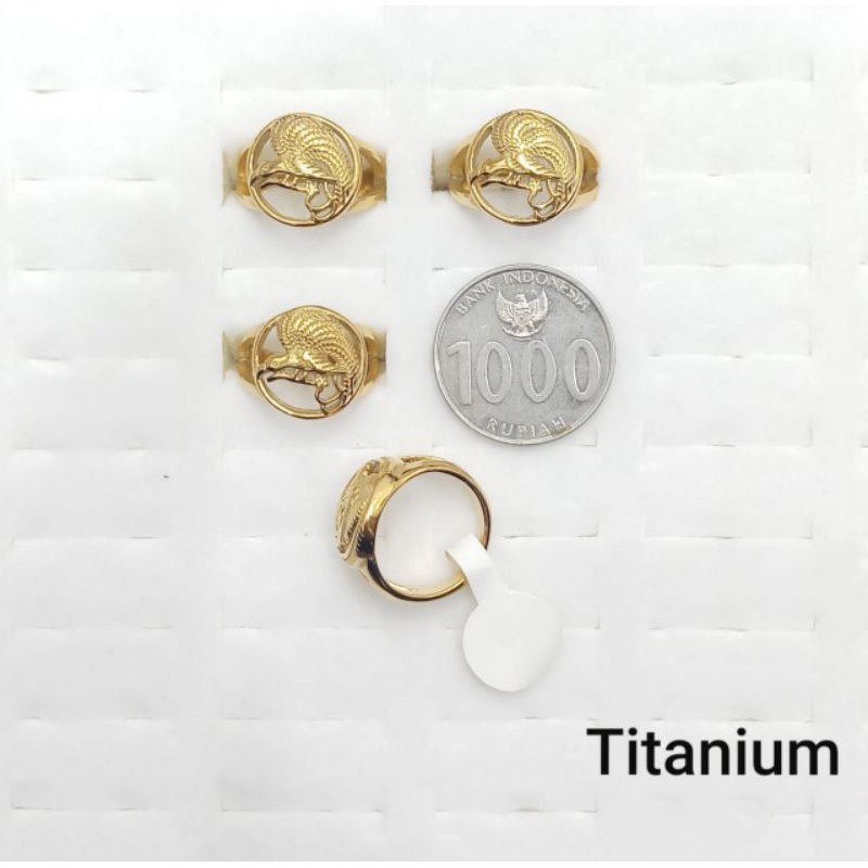 CINCIN TITANIUM PRIA DAN WANITA MODEL BURUNG CENDRAWASIH WARNA EMAS