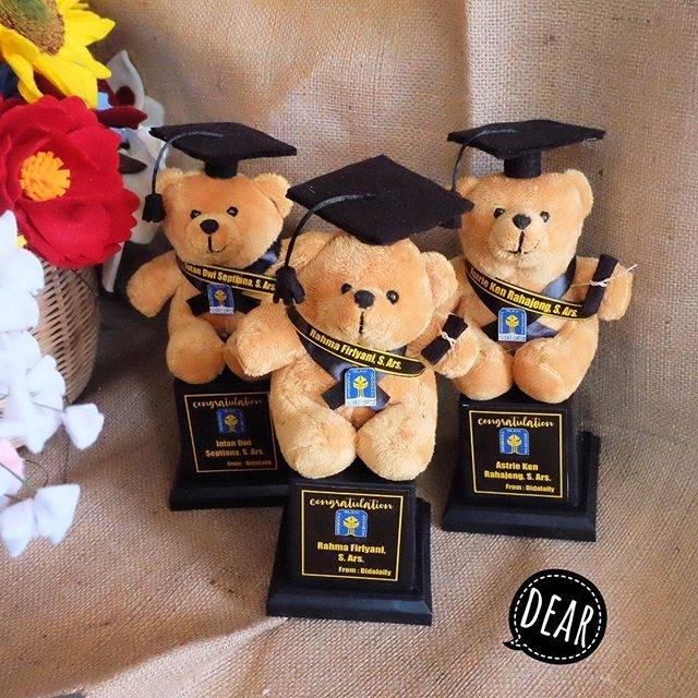 PIALA / TROFI BONEKA