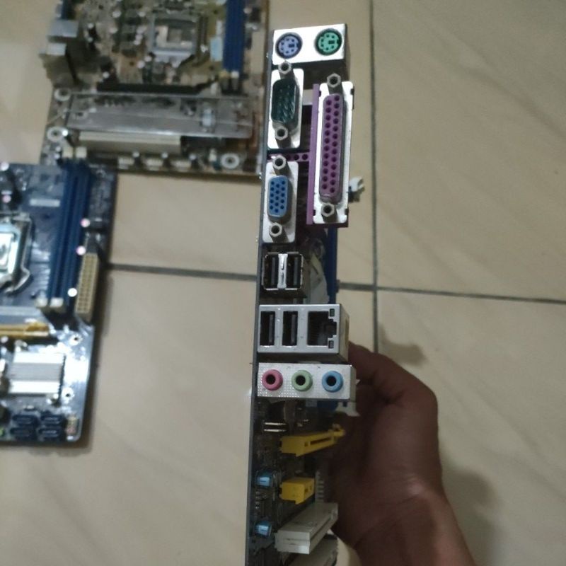 Motherboard intel H61 soket LGA 1155 ddr3