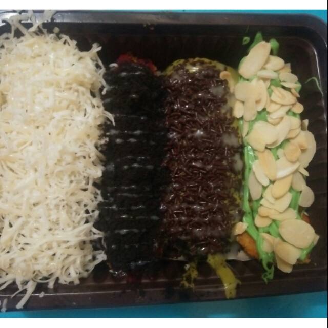 

Pisang nugget mix 4 rasa 4 topping