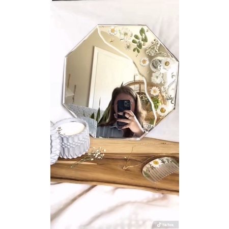 cermin aesthatic kaca dinding hexagonal