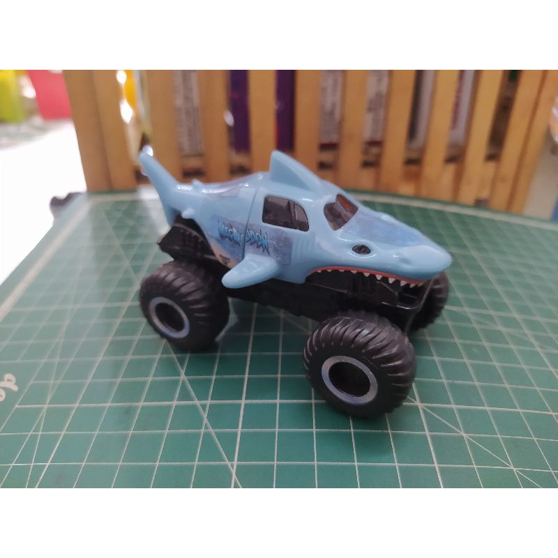 Hot Wheels Monster Jam Megalodon Plastik McD