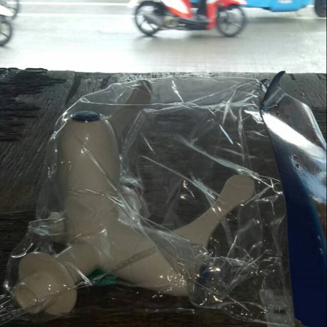Kran cabang Plastik