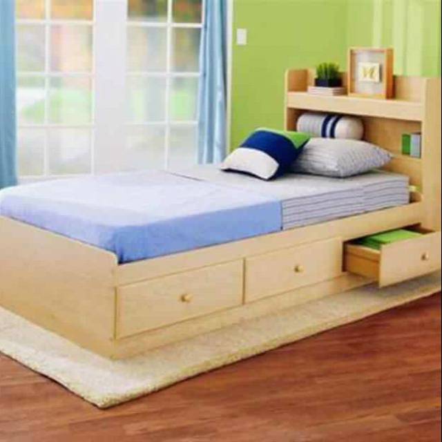 Tempat tidur laci bahan kayu jati Belanda