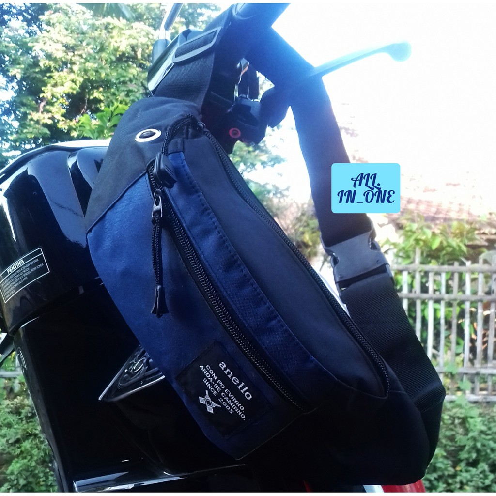 Tas Selempang Pria Distro Murah Anti Air / Waistbag Waterproof Bahan Polyester d300 - Black