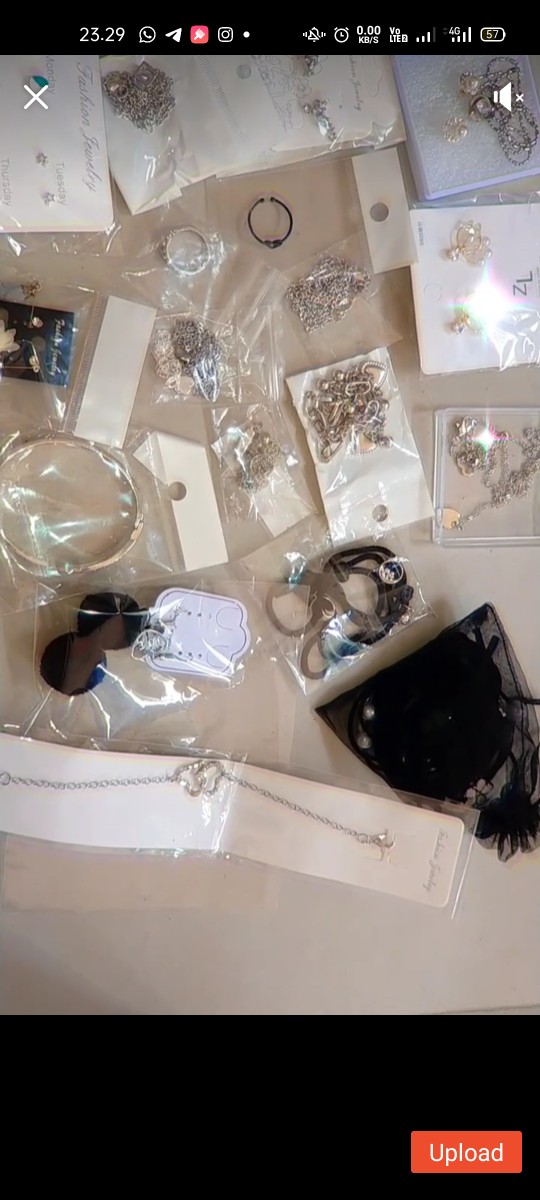 Kalung Fashion Wanita Desain Kepribadian Cinta Botol Anggur Merah Cangkir Kalung