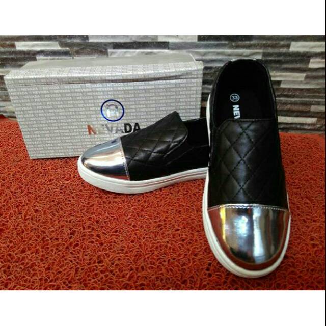 sepatu nevada anak