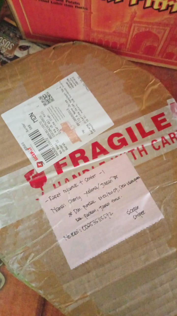 Raket Nyamuk Charge + Senter Led Vdr 101rn