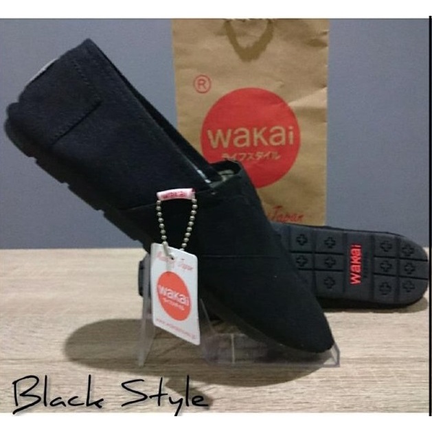 ( GRATIS ONGKIR ) Wakai Full Black sepatu casual unisex Slip on pria/wanita Grade Original termurah