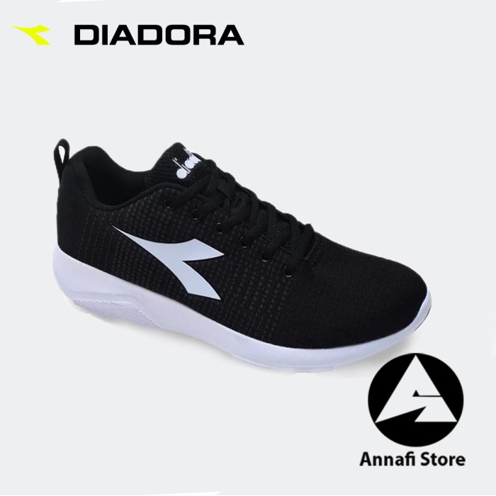 JUAL SEPATU RUNNING WANITA DIADORA X Run Light 5 DIA175609406 - Black