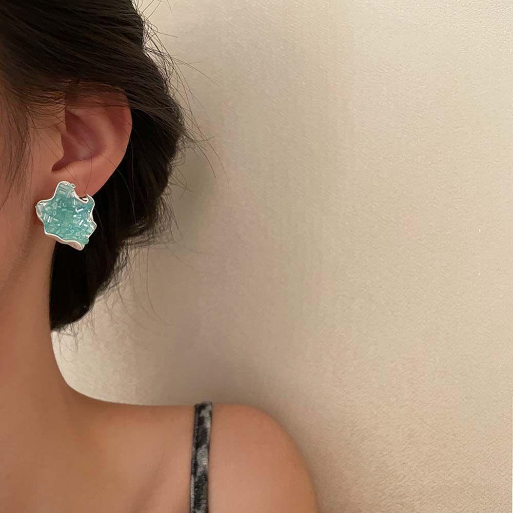 Mxbeauty Wanita Anting Indah Temperamen Lipatan Daun Gadis Tidak Teratur Vintage Stud Earrings