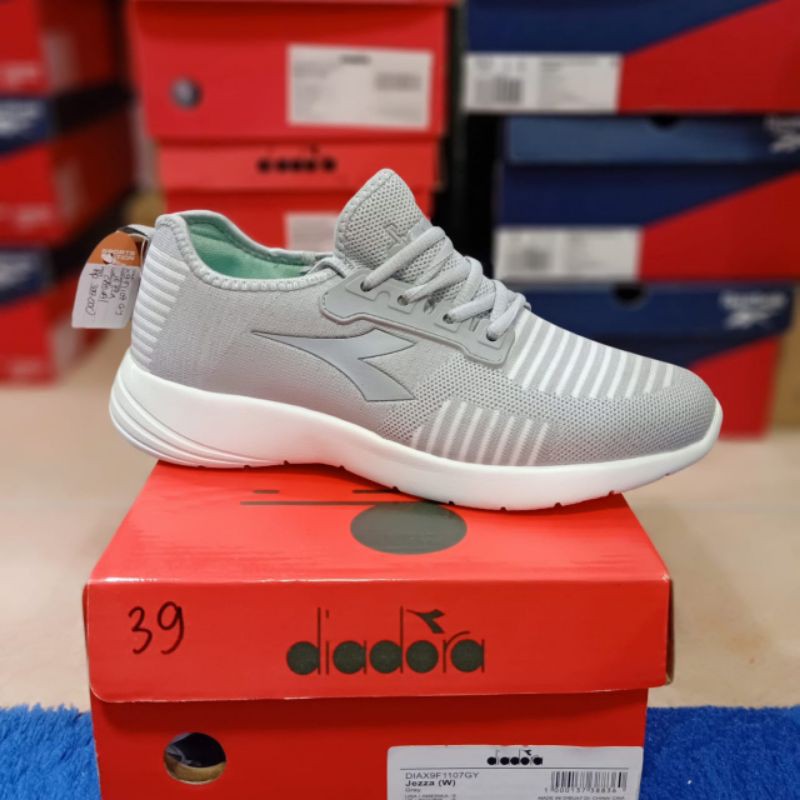 Diadora Jezza Grey