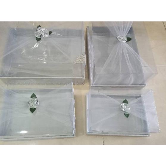 

➶ Kotak hantaran Seserahan mika Tile isi 4 kotak ✲