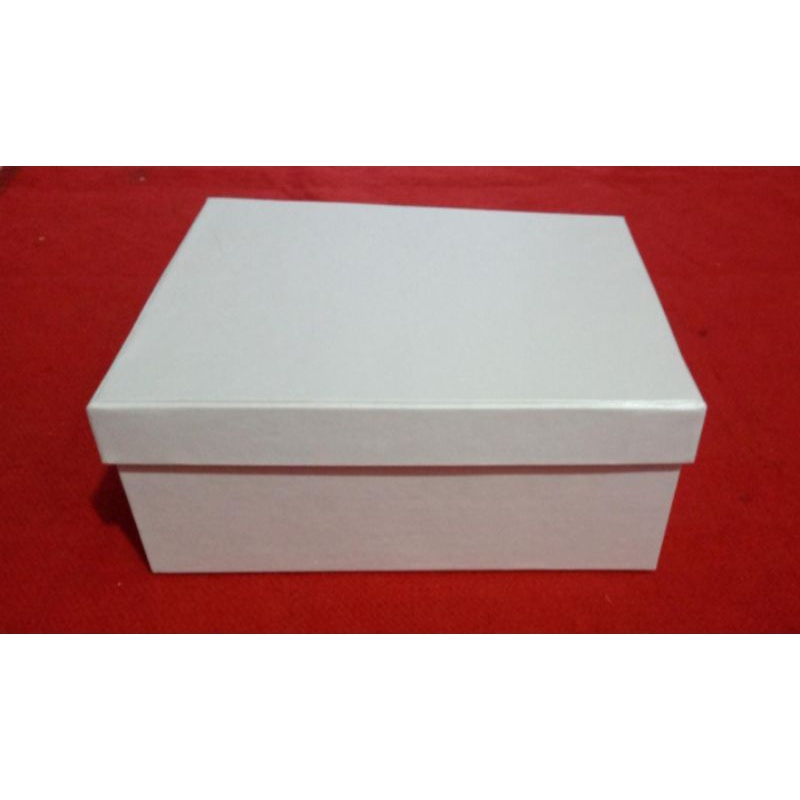 

KotakBoxKadoPutih