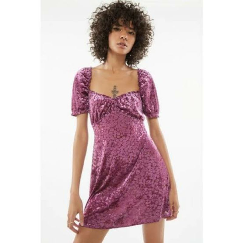 URBAN OUTFITTERS VELVET DRESS