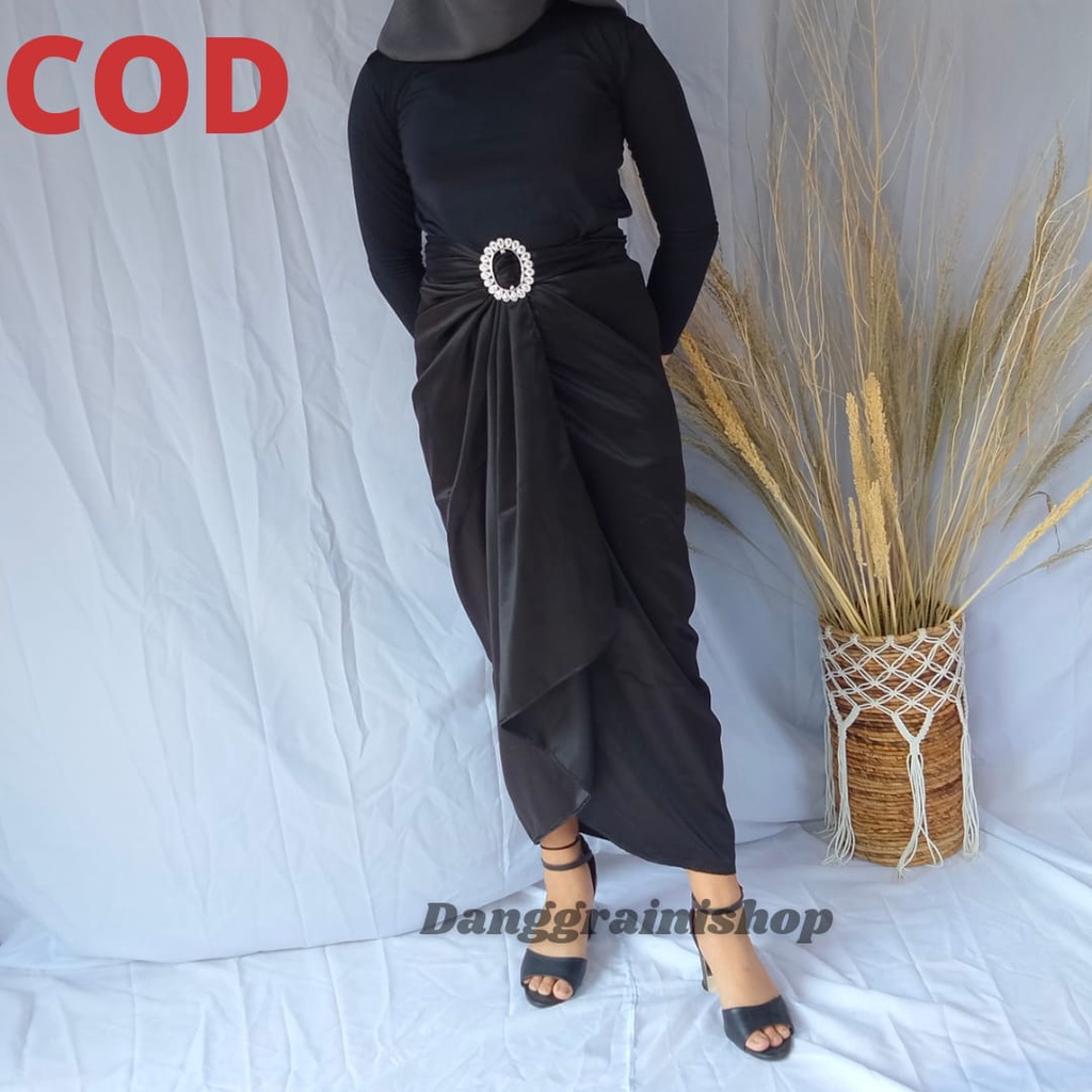ROK LILIT FREE GESPER SATIN PREMIUM ROBERTO CAVALI ROK SIMPLE MODERN ROK PESTA ROK KONDANGAN ROK KERJA ROK CASUAL BISA COUPLE ANAK
