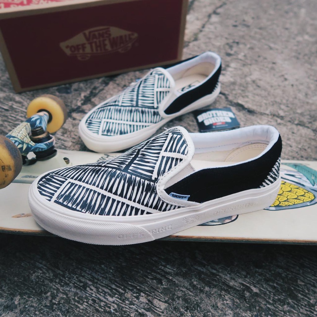 vans slip on offspring