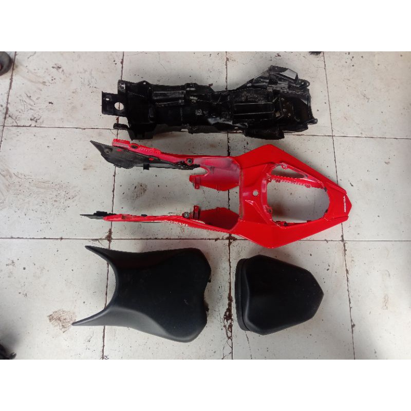 set bodi belakang cbr 150r k45g k45n