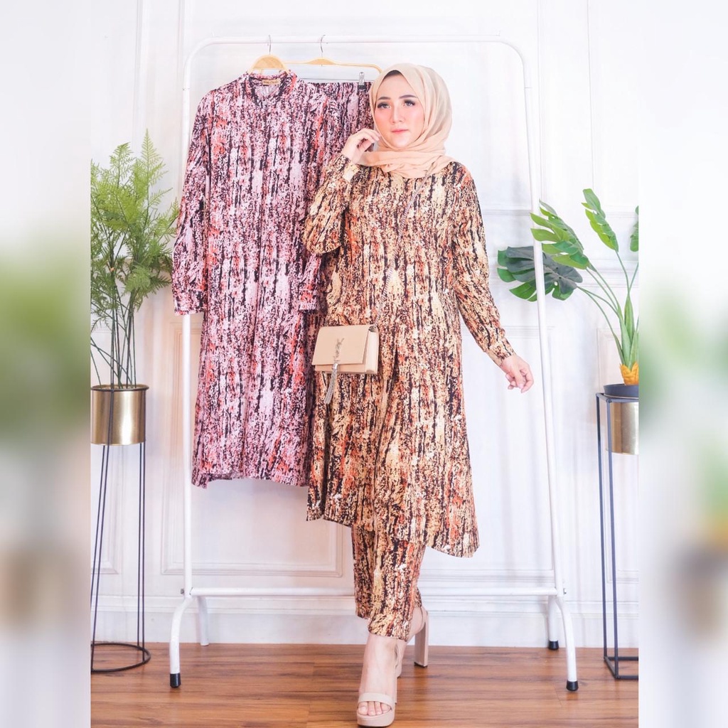 Agatha Tunik Set by nadagisela