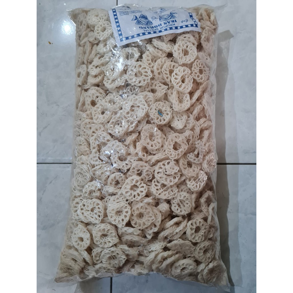 

KERUPUK MAWAR BESAR PUTIH TIGA RODA MERK IKAN DORANG 1 BAL 5KG