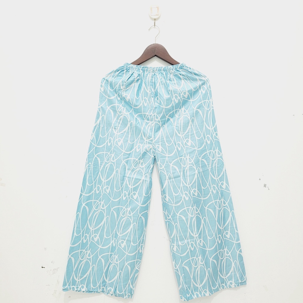 Celana Panjang Kulot Wanita Motif BKS Bahan Santung Rayon-Benang Biru Muda