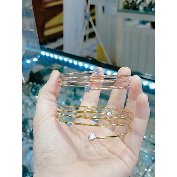 Gelang titanium ulir