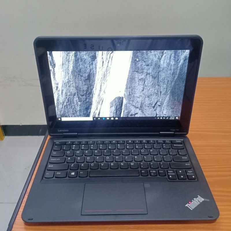 Laptop lenovo yoga 11e celeron N 3450  ram 4gb ssd 256gb mulus US KEY