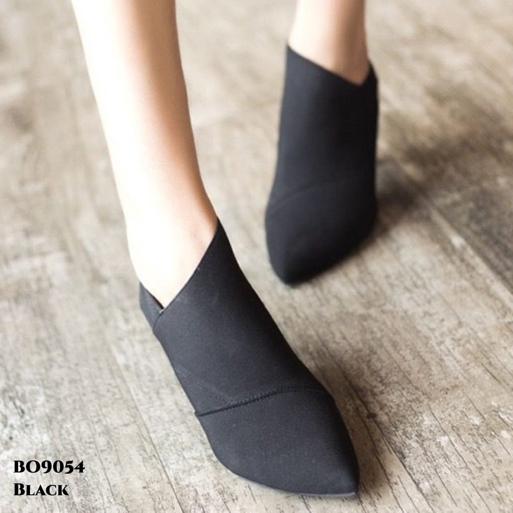 WYN SEPATU HEELS BOOTS KOREA BO9054