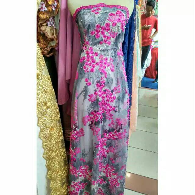 BAHAN.KAIN TULLE KOREA MOTIF BUNGA RAMBAT