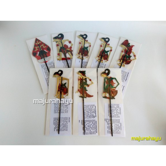 

Souvenir Miniatur Wayang Pembatas Buku
