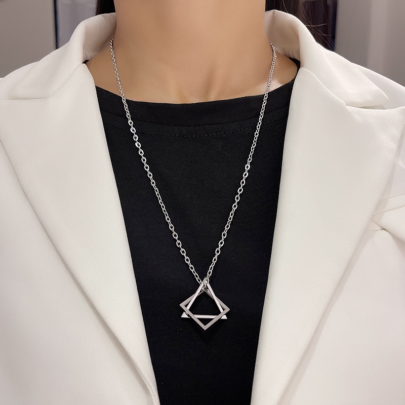 Kalung Rantai Bentuk Segitiga Geometris Untuk Aksesoris