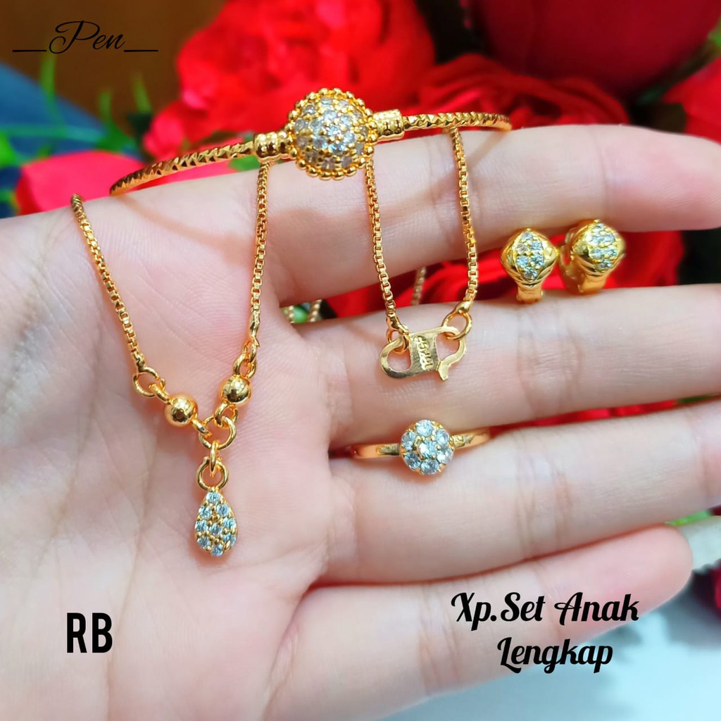 Set TITANIUM Perhiasan Anak gold varian motif permata simple,tidak karat COD