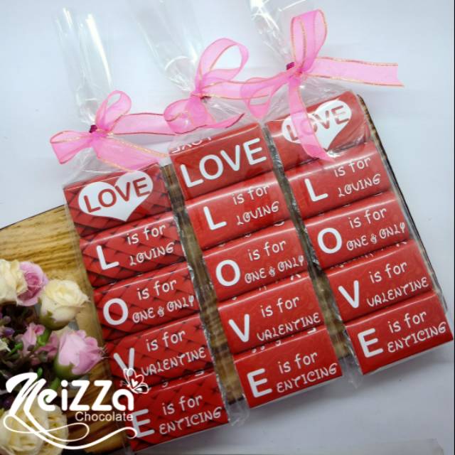 

Coklat valentine isi 5