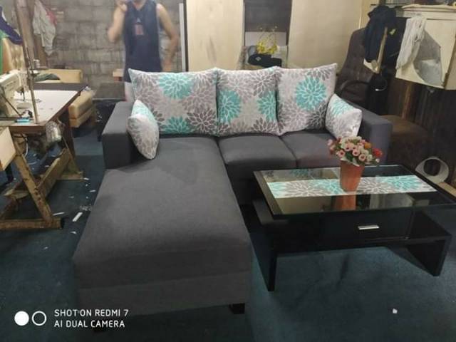 Sofa ruang keluarga