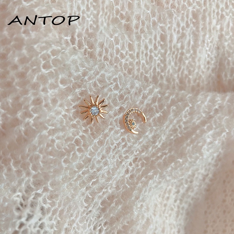 Anting Tusuk Asimetris Lapis Silver / Gold Model Matahari / Bulan Sabit Untuk Wanita