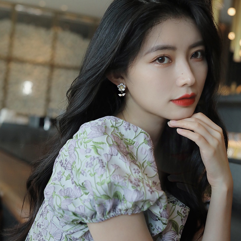 Anting-anting bunga kristal gaya korea sederhana fashion elegan