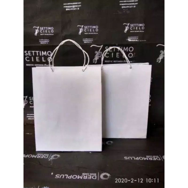 

PAPERBAG POLOS SIZE KECIL PXLXT 15X9X21, 16X8X22, 18X6X23 KRAFT PUTIH