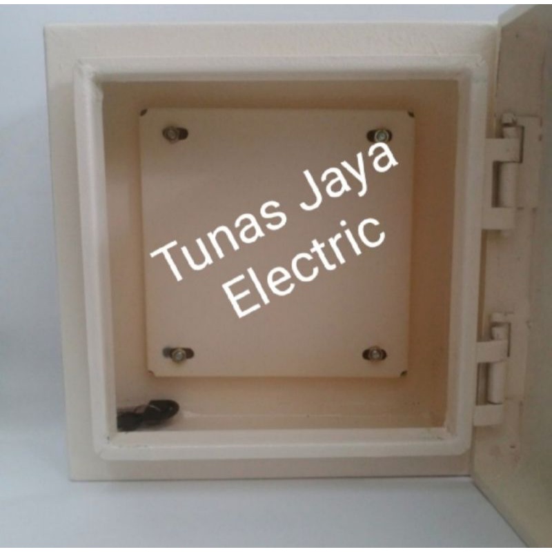 Box Panel Listrik 25x25x12 (Kunci Putar)