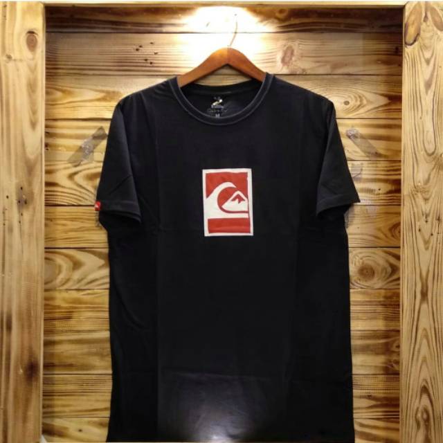 Tshirt baju kaos quicksilver hitam surfing pantai pria