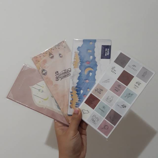 

READY STOCK ! AMPLOP LEBARAN EKSKLUSIF / BAGUS