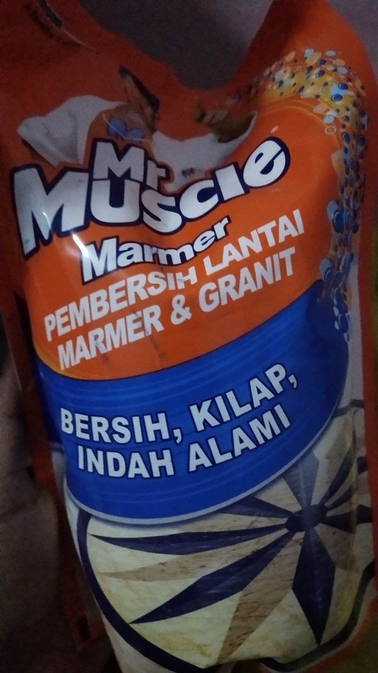 Mr Muscle Pembersih Lantai Marmer & Granit Pouch 800ml