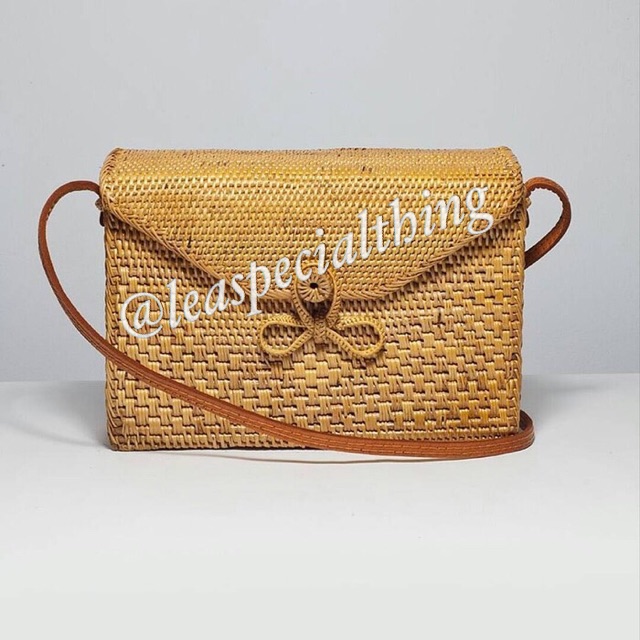 Tas Rotan Bali Marlboro Kotak Sling Bag Selempang Rattan Bag Amplop