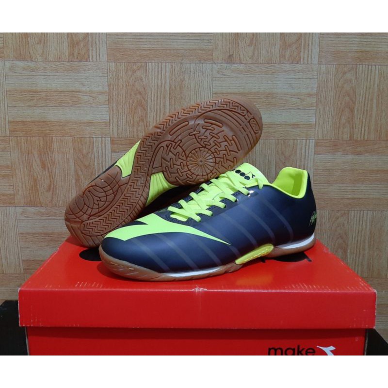 Sepatu Diadora Rb2003 Original / Futsal / Football / Yellow / Sepakbola / Size 41 / Murah