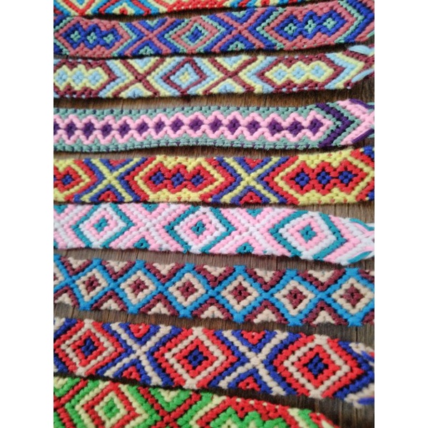 Gelang rajut benang jahit