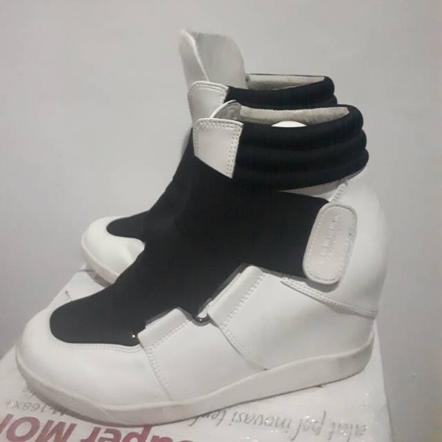 Sepatu Boots Fessura