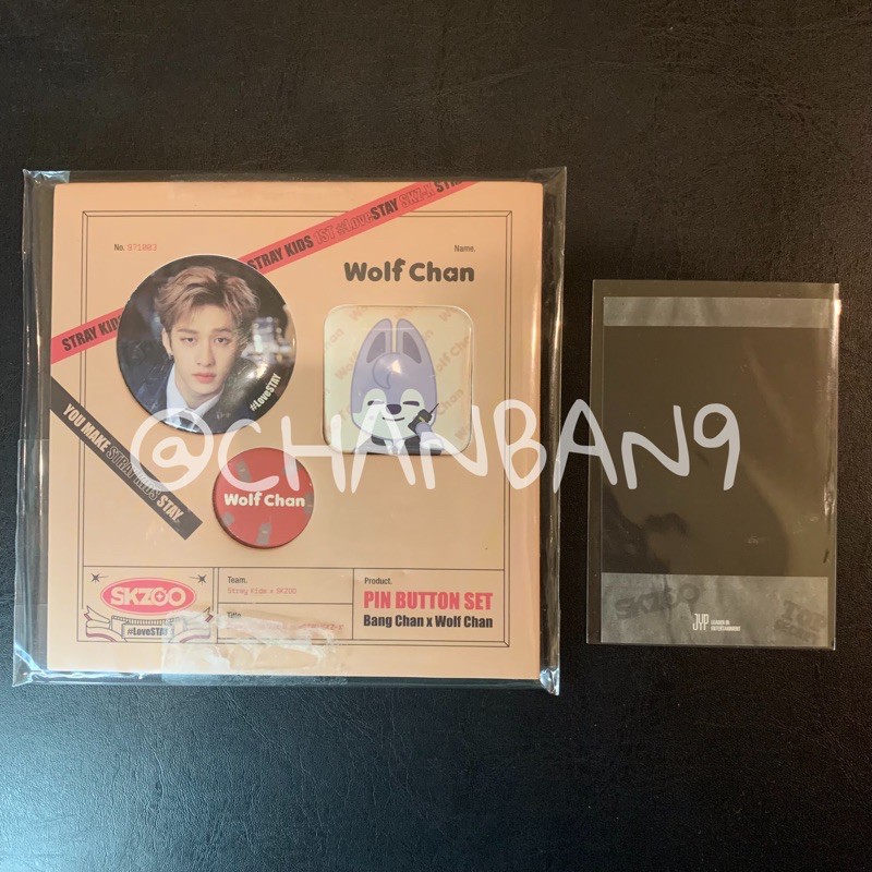 SKZOO Pin Button Wolfchan + Random POB Pola