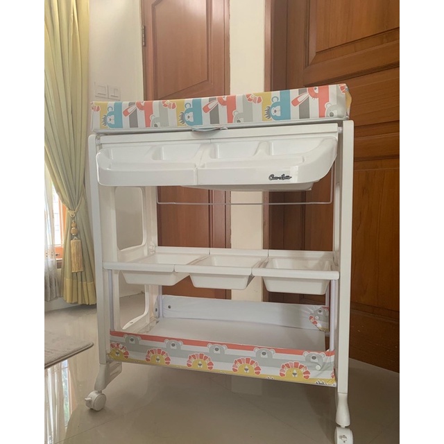 Preloved Cocolatte changing table / baby tafel / bak mandi
