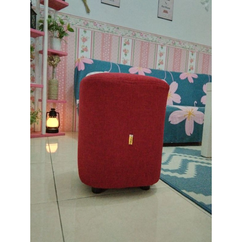 Solo Stool by Fabelio Warna Rubby