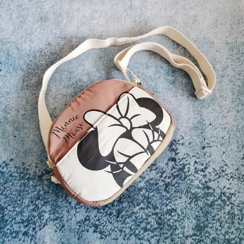 4.4 SALE | ZR MINNIE MOUSE ©DISNEY CROSSBODY BAG